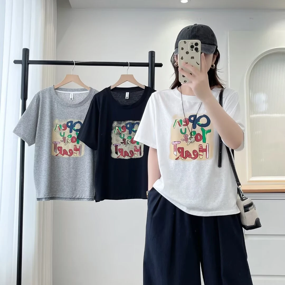 大码胖mm韩系洋气字母印花侧开叉短袖T恤女夏季新款上衣减龄遮肚