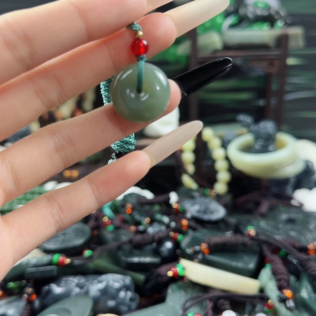 和田玉（黄玉）未镶嵌颈饰