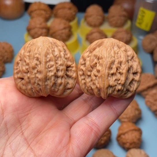 吊坠文玩核桃虎头王精对 37