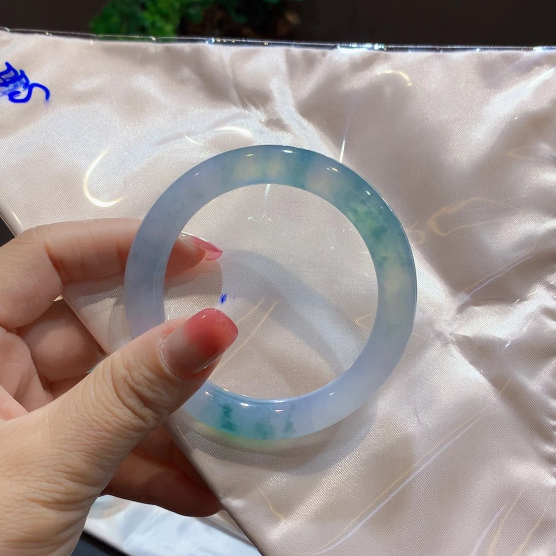 翡翠未镶嵌手镯翡翠手镯