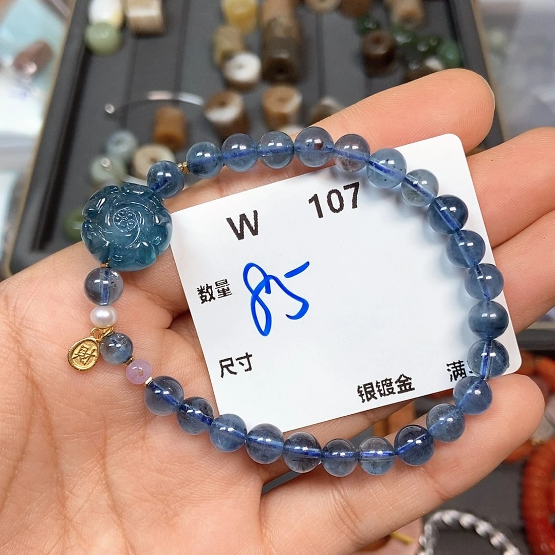 酒***團吊坠白玉菩提W107。一个