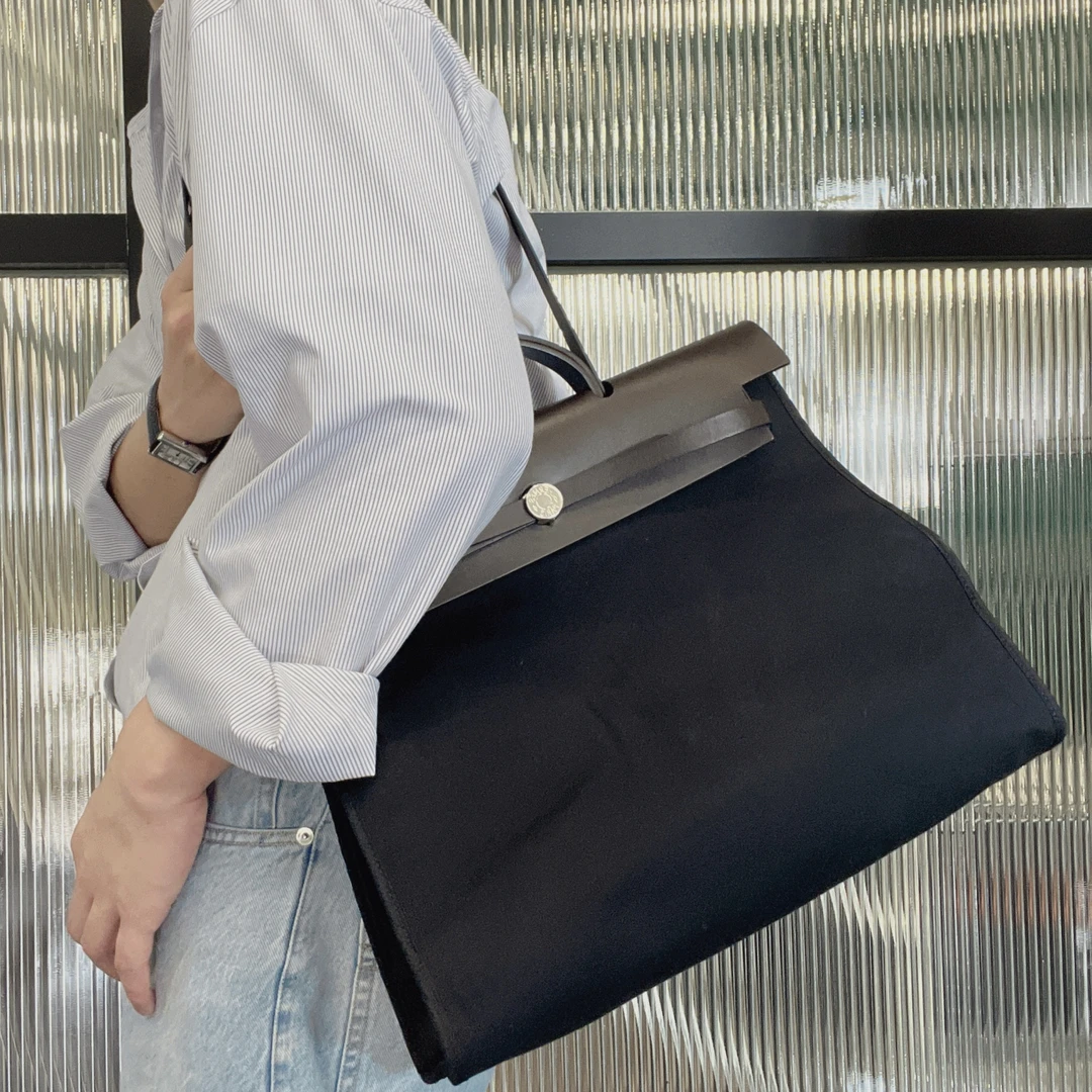 95新 Hermes/爱马仕 【涛】39黑色herbag单肩斜挎包