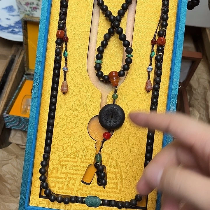 大叶紫檀（黑酸枝木类）