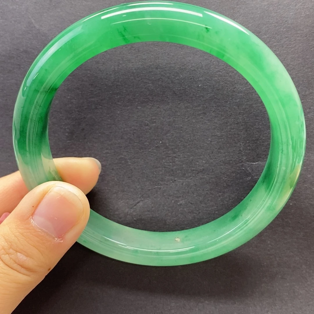 石英质玉手镯未镶嵌65圈