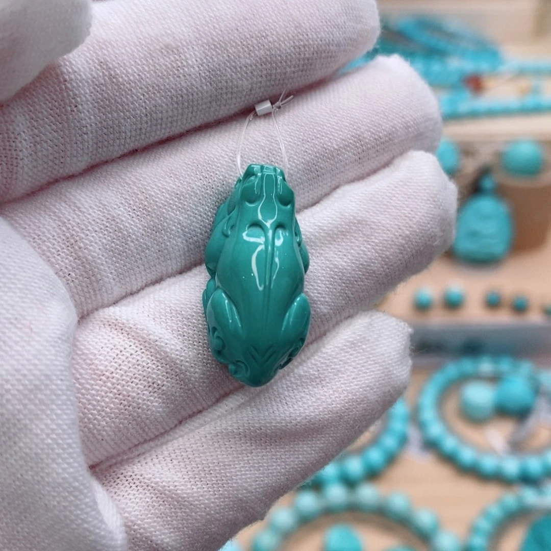 绿松石未镶嵌珠宝奇石