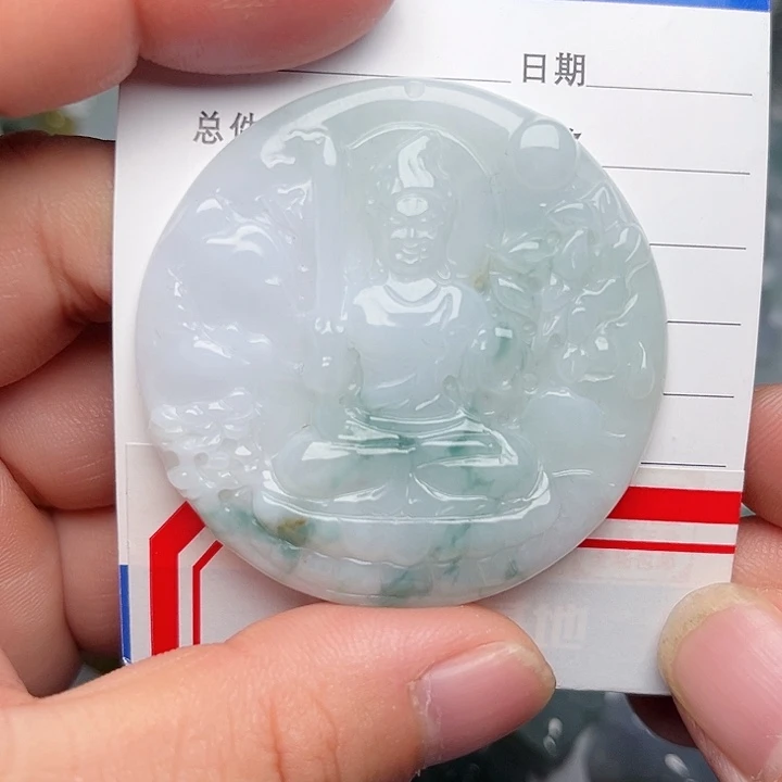 翡翠颈饰未镶嵌不动明王