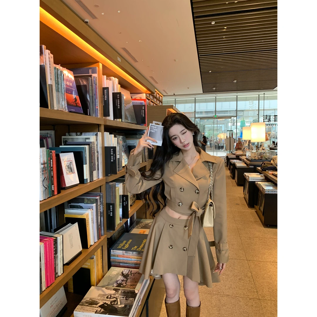 Barb Chill 法式英伦风套装女气质收腰短款西装外套/宽松百褶短裙