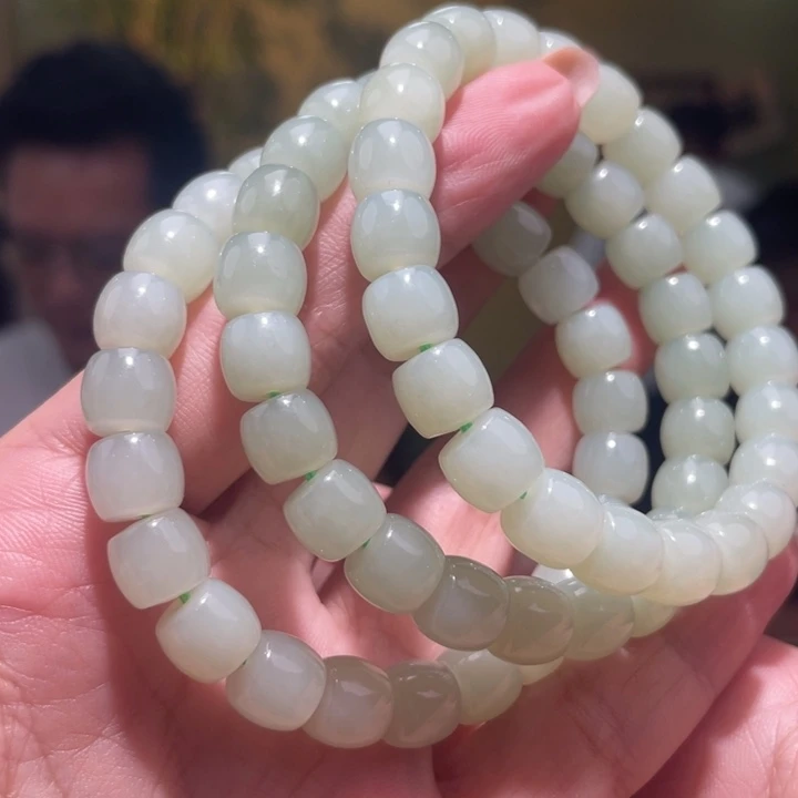 和田玉未镶嵌颈饰多样性发货，发其一