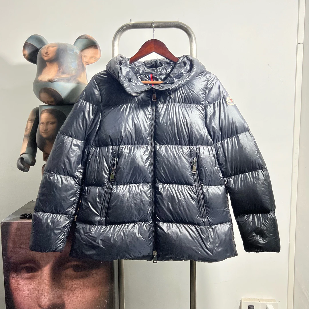 99新 MONCLER seritte羽绒服 T2022尺码：3胸围54衣长72