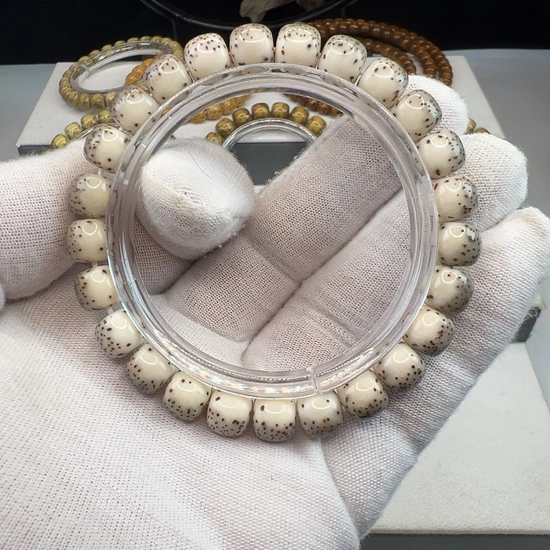 星月菩提手串河豚9×8石玉料