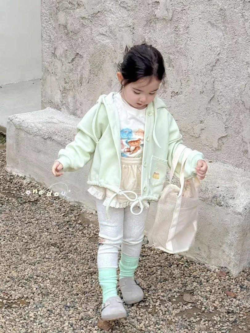 One豆女童绿色外套