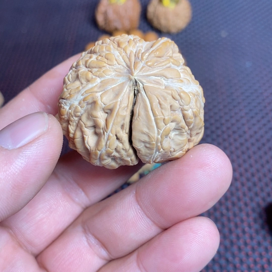 文玩核桃把件宏*文玩