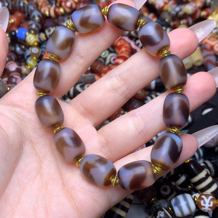 玛瑙/玉髓未镶嵌发一个