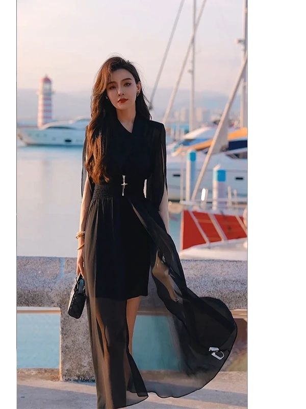 大V【】2025新款时尚百搭设计感显瘦轻奢气质女神上衣/套装