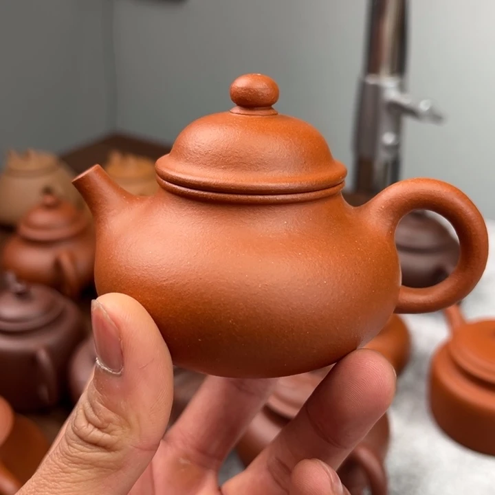 紫砂茶壶红黄泥纳底容天