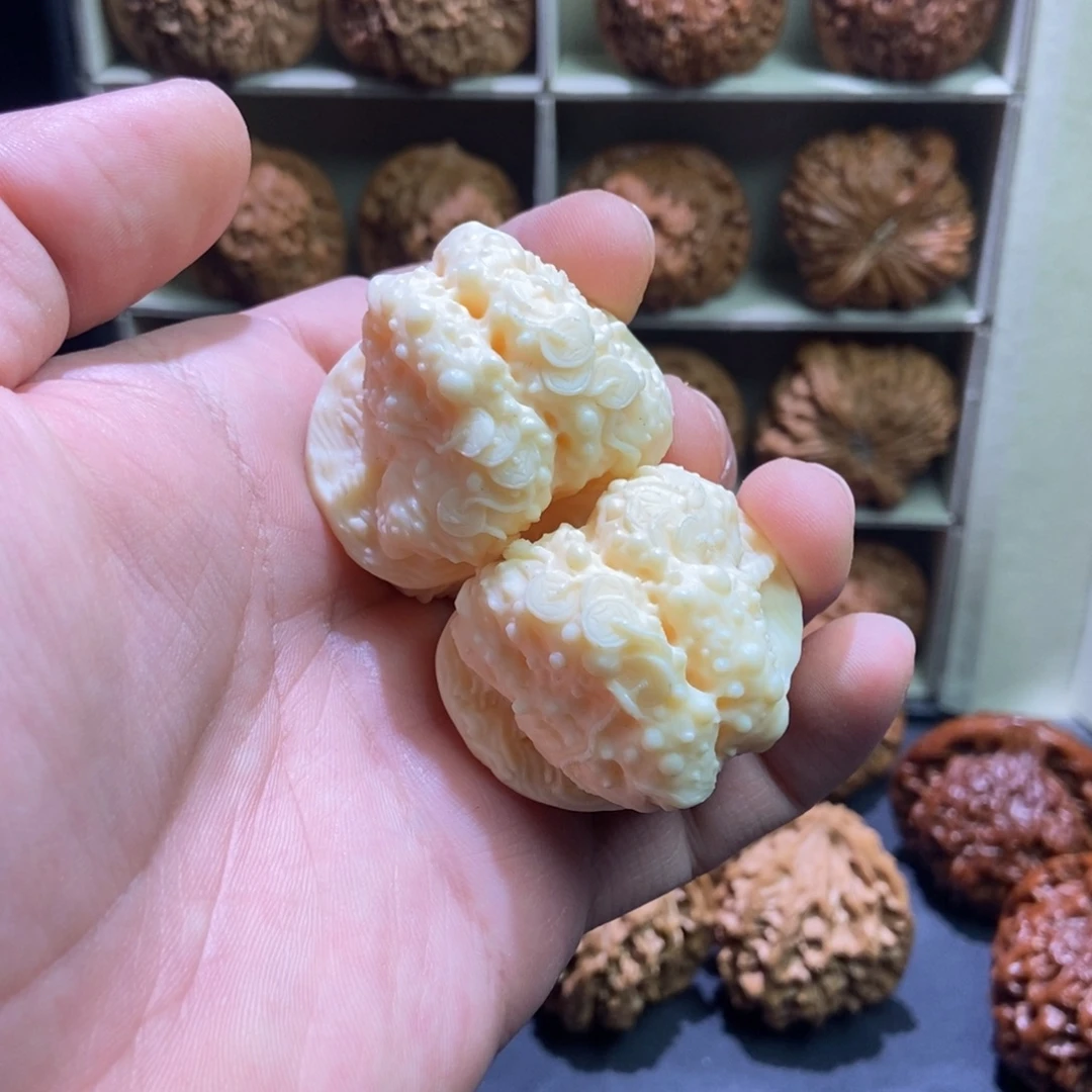 刘****文玩核桃吊坠蛤蟆