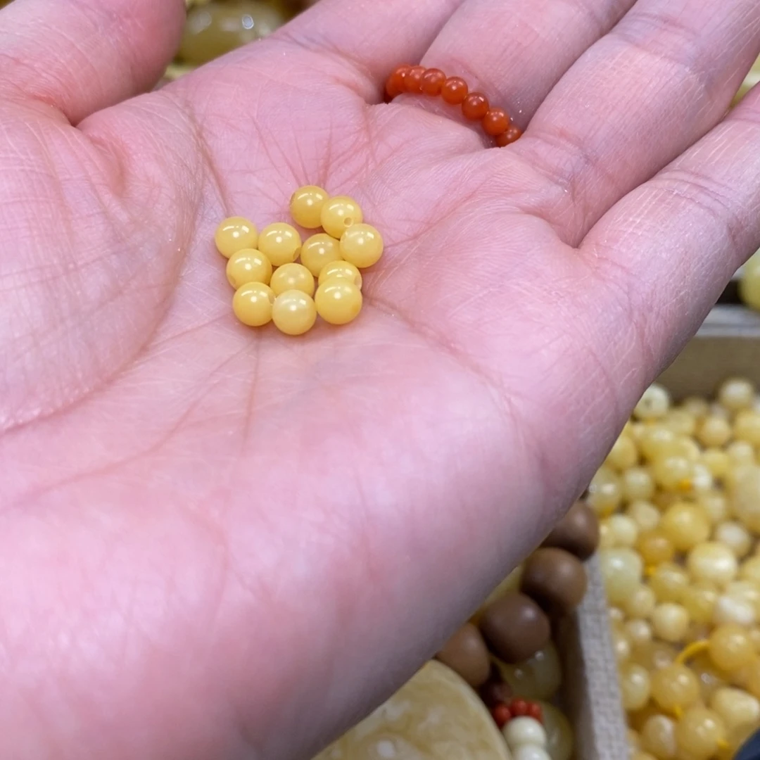 ****。琥珀未镶嵌裸石蜜蜡配珠