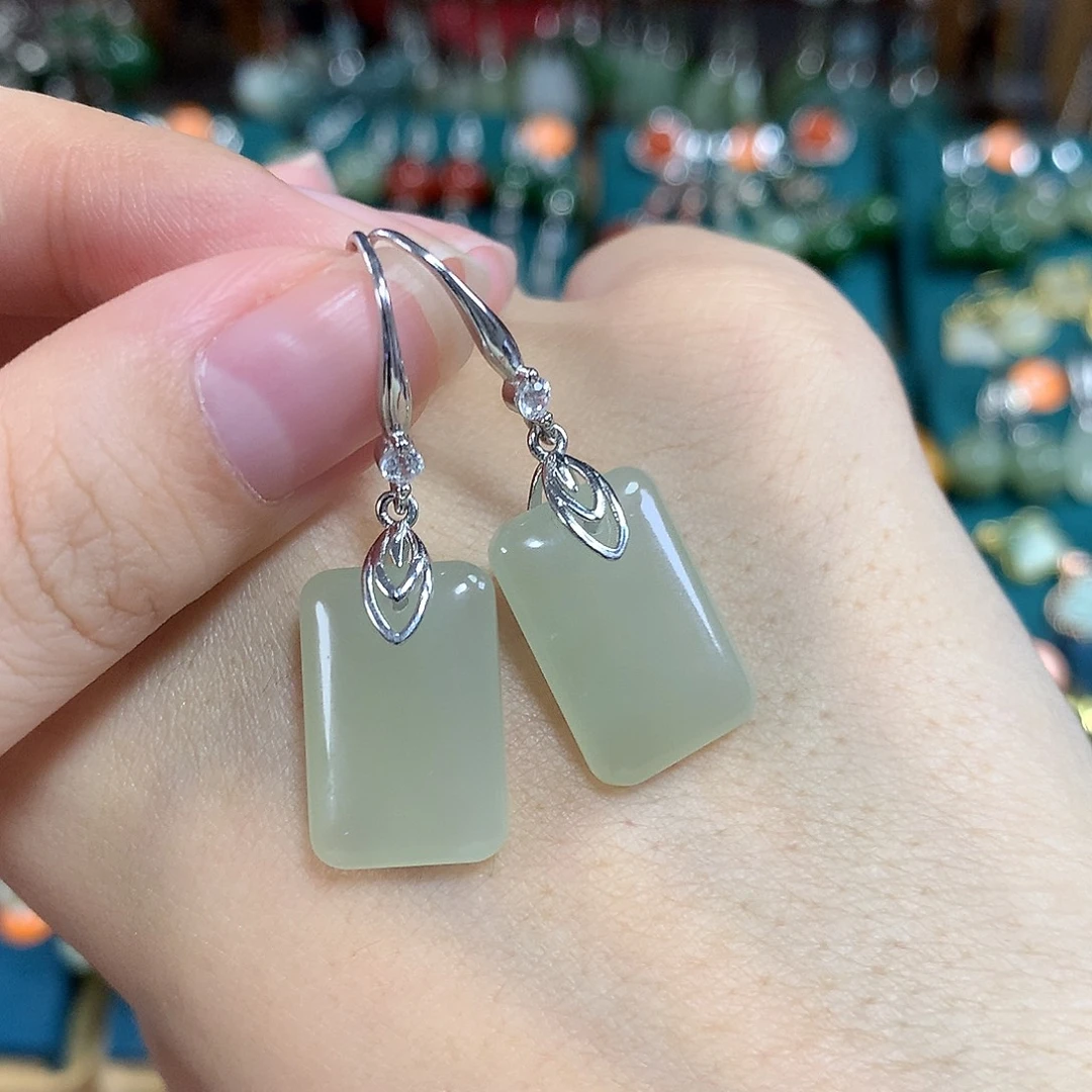 和田玉银S925镶嵌耳饰无事牌卡18左右