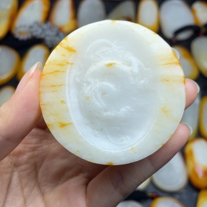 【闪购商品】颈饰未镶嵌和田玉