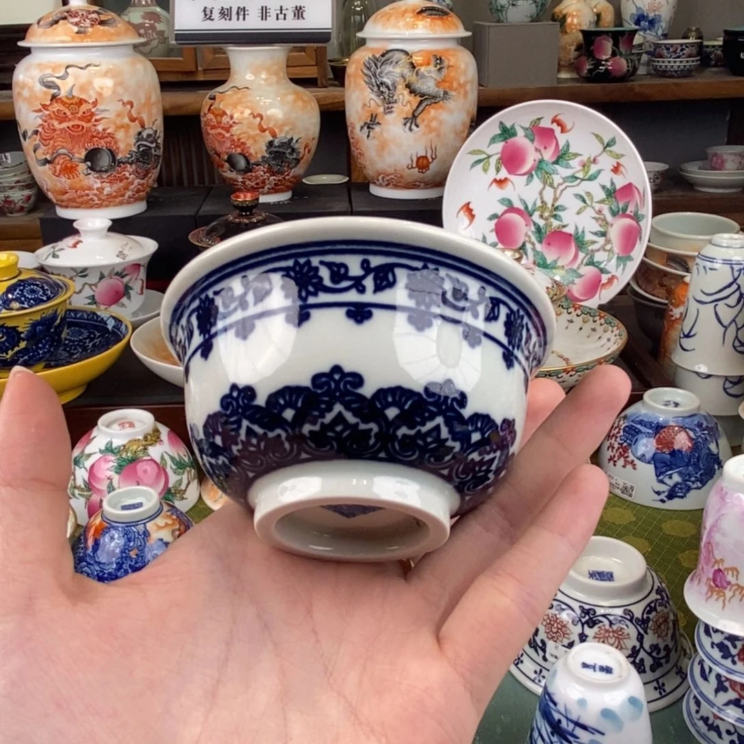 陶瓷的设计师是一个人的
