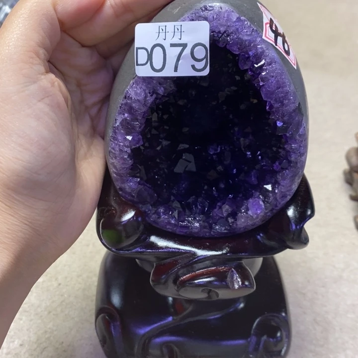 张***未镶嵌大型摆件（非配饰）水晶