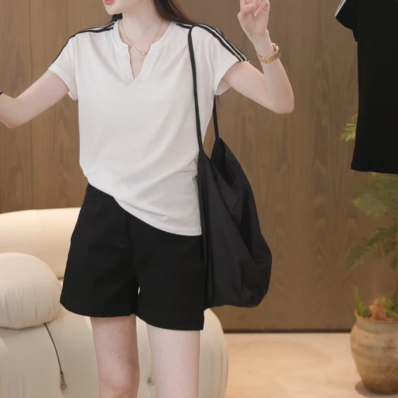 新款小V领纽扣修身显瘦短袖+超软高腰显瘦牛仔短裤LK2503230