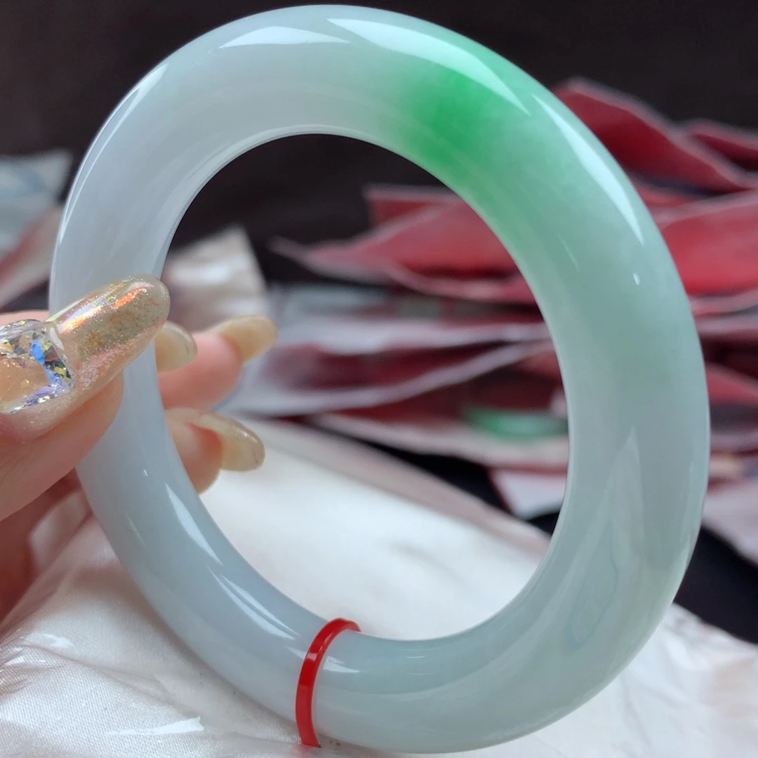 翡翠手镯（圆镯）未镶嵌96769，