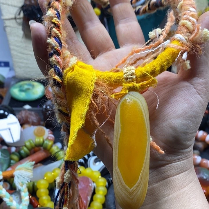 賈***玛瑙/玉髓未镶嵌颈饰