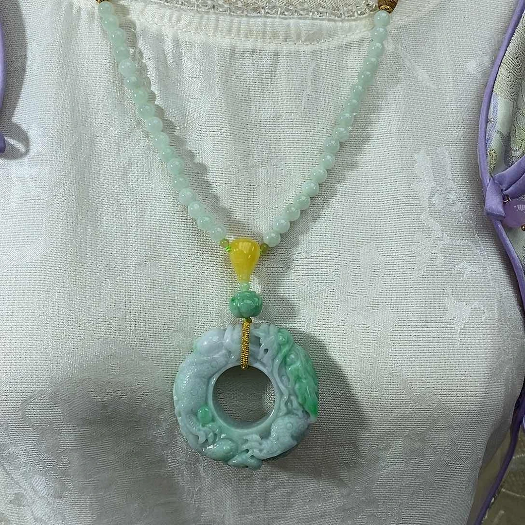 翡翠未镶嵌颈饰吊坠