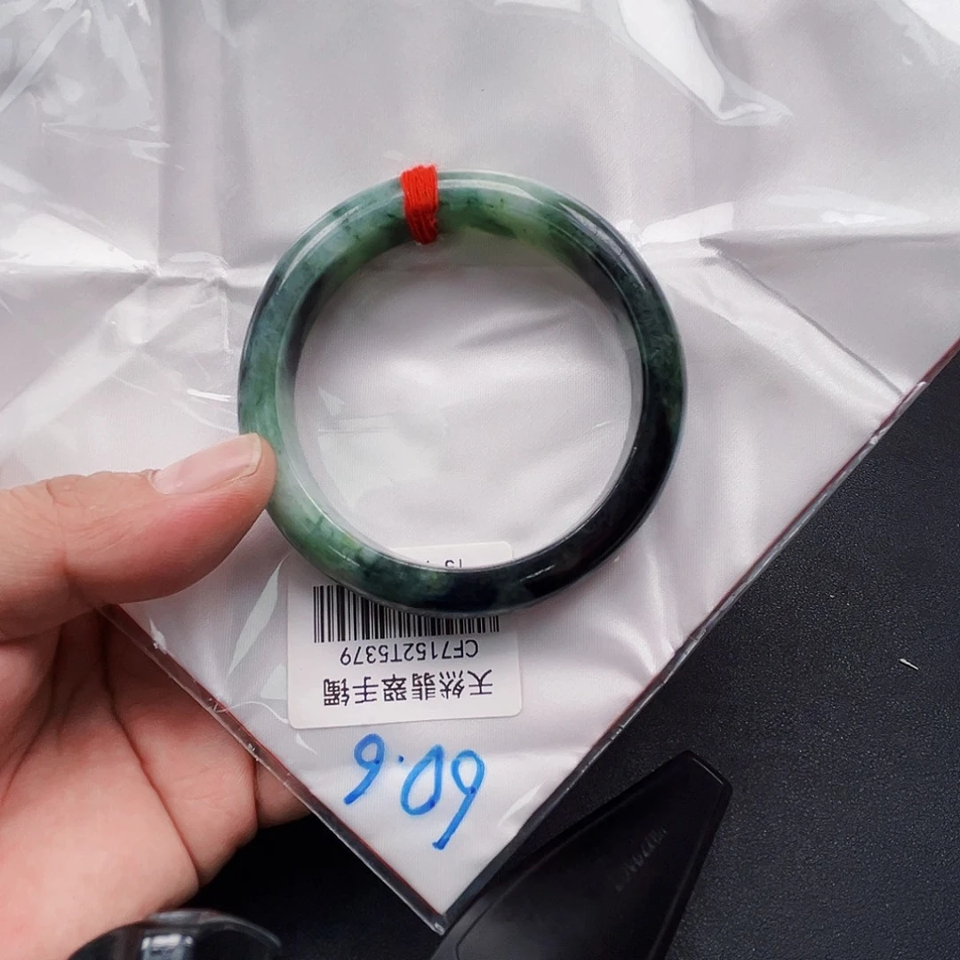 翡翠未镶嵌手镯手镯