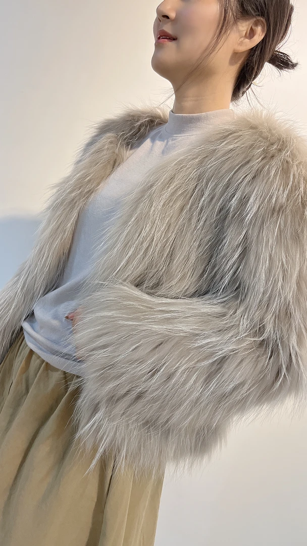 时尚百搭毛毛外套（实物以直播间为准)孤品七零零