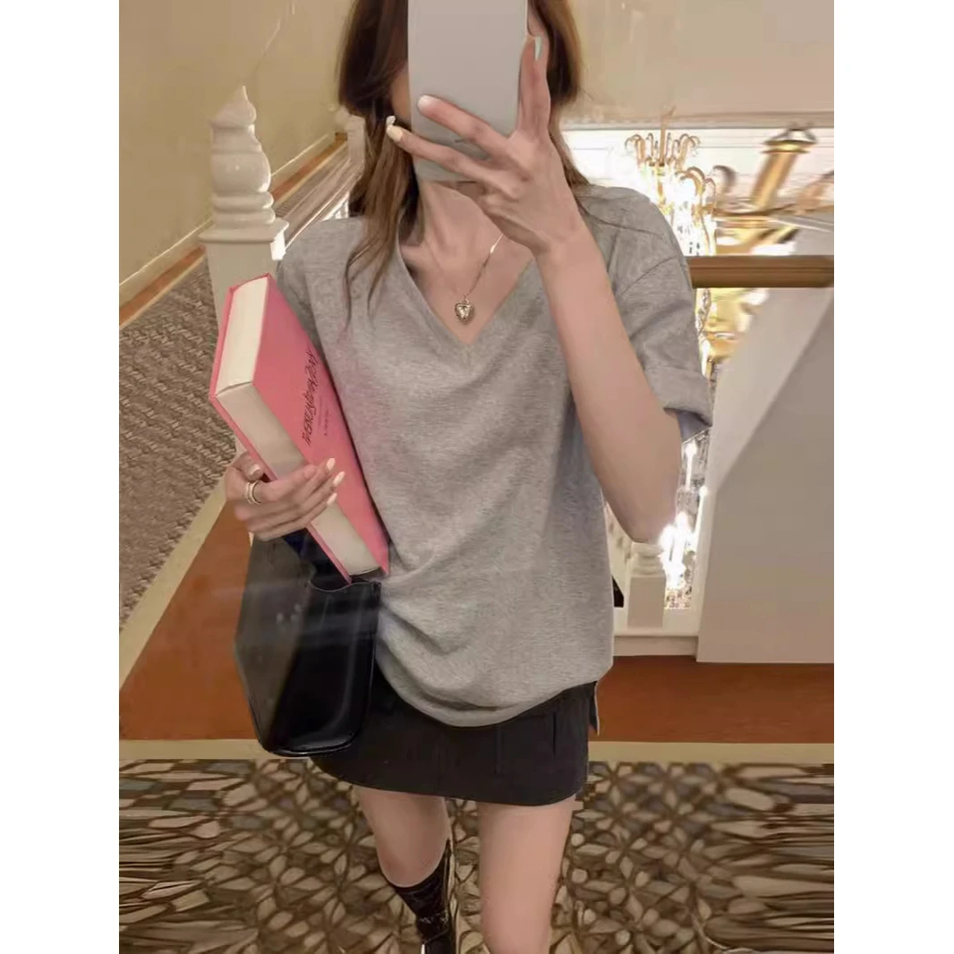 欧货灰色V领短袖t恤女2025新款爆款早夏宽松美式纯欲辣妹遮臀上衣