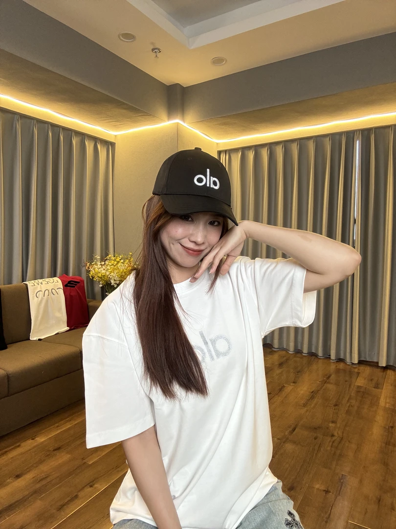 25新款al”o银色小字母高克重T恤情侣宽松时尚百搭圆领纯棉短袖