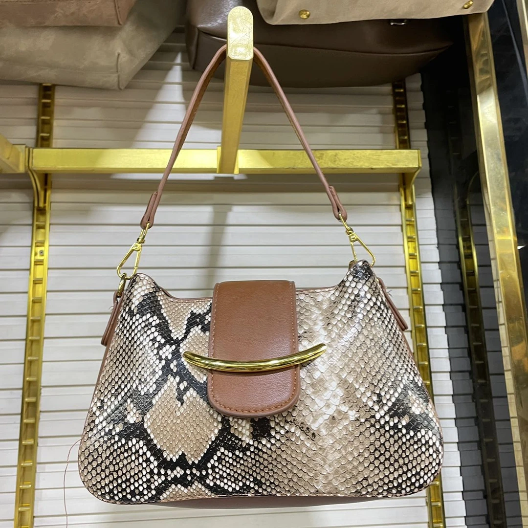 肩包高奢手拎包气质卡位轻奢单肩包耐脏单肩蛇纹百搭编织