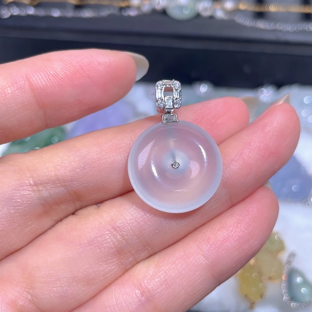 颈饰18K金镶嵌翡翠翡翠