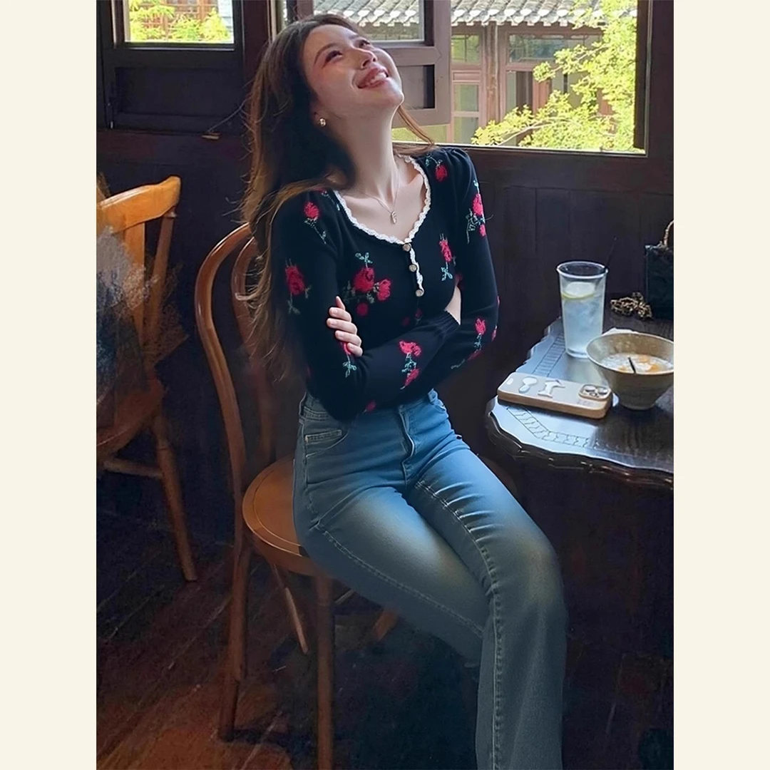 秋冬法式独特绝美小上衣高级感轻奢减龄洋气巨好看黑色碎花衬衫女