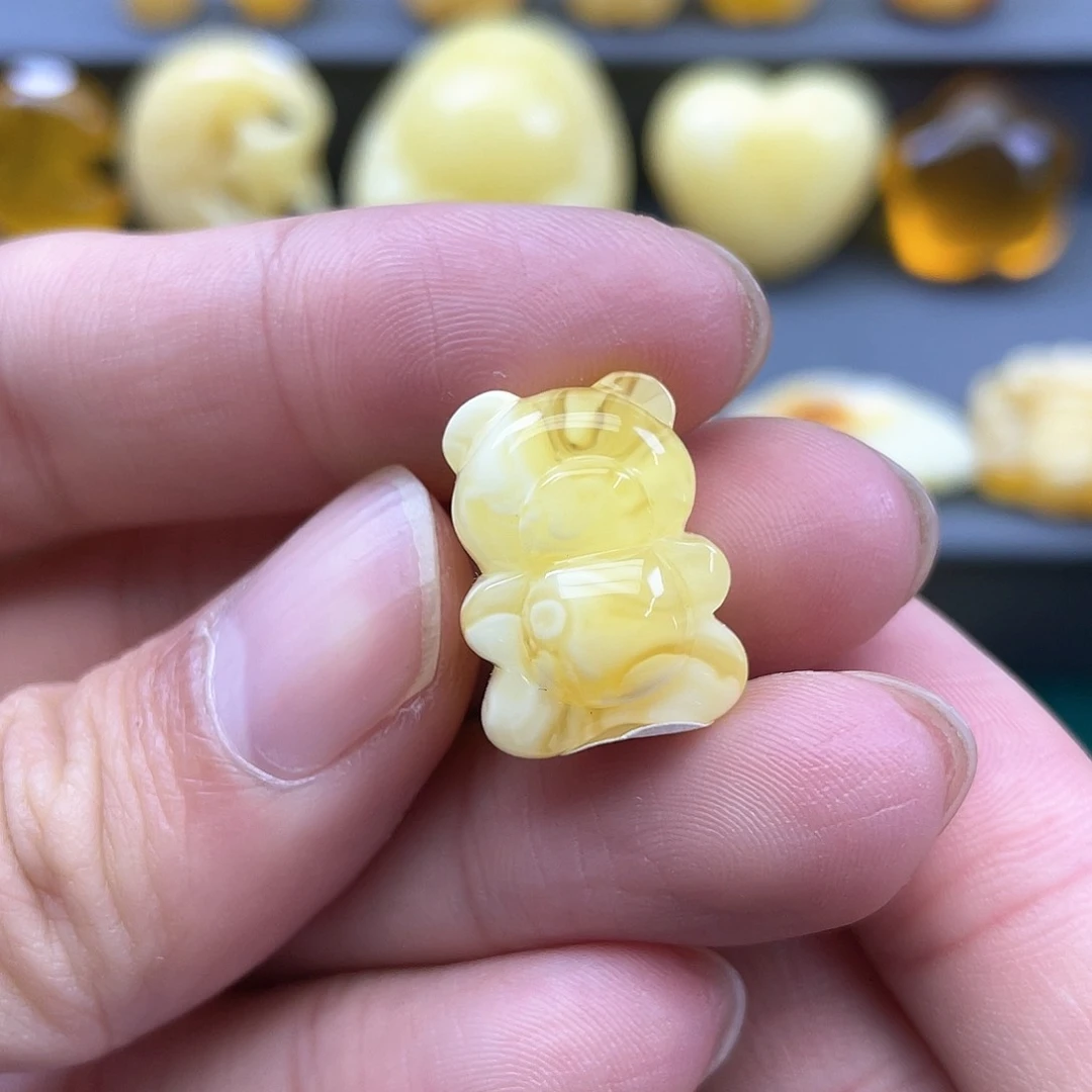 琥珀裸石未镶嵌蜜蜡