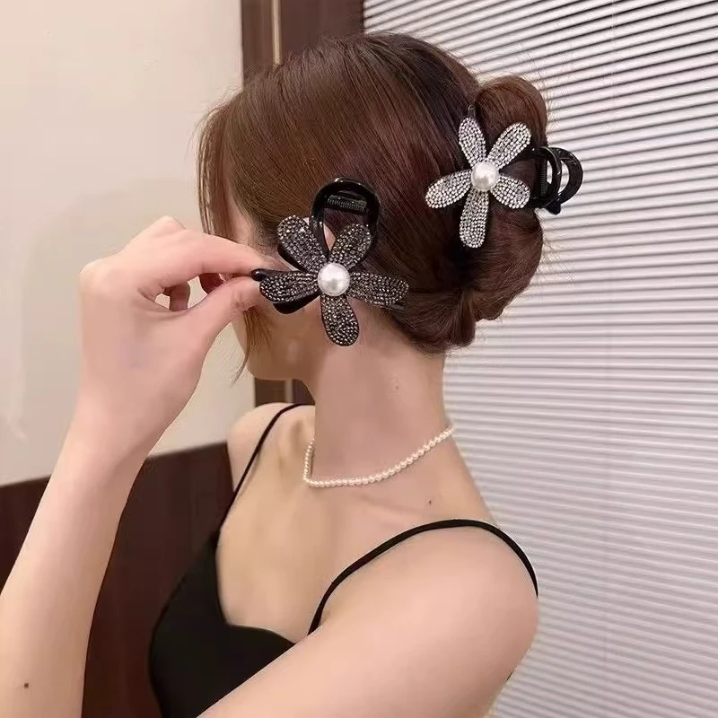 2025新款星光闪钻珠珠五瓣花中号抓夹轻奢高级感后脑勺盘发夹