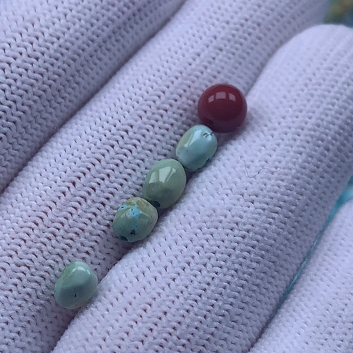 南红玛瑙未镶嵌珠宝奇石