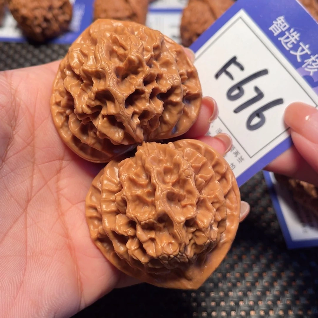 桃核把件676号帝王48尺