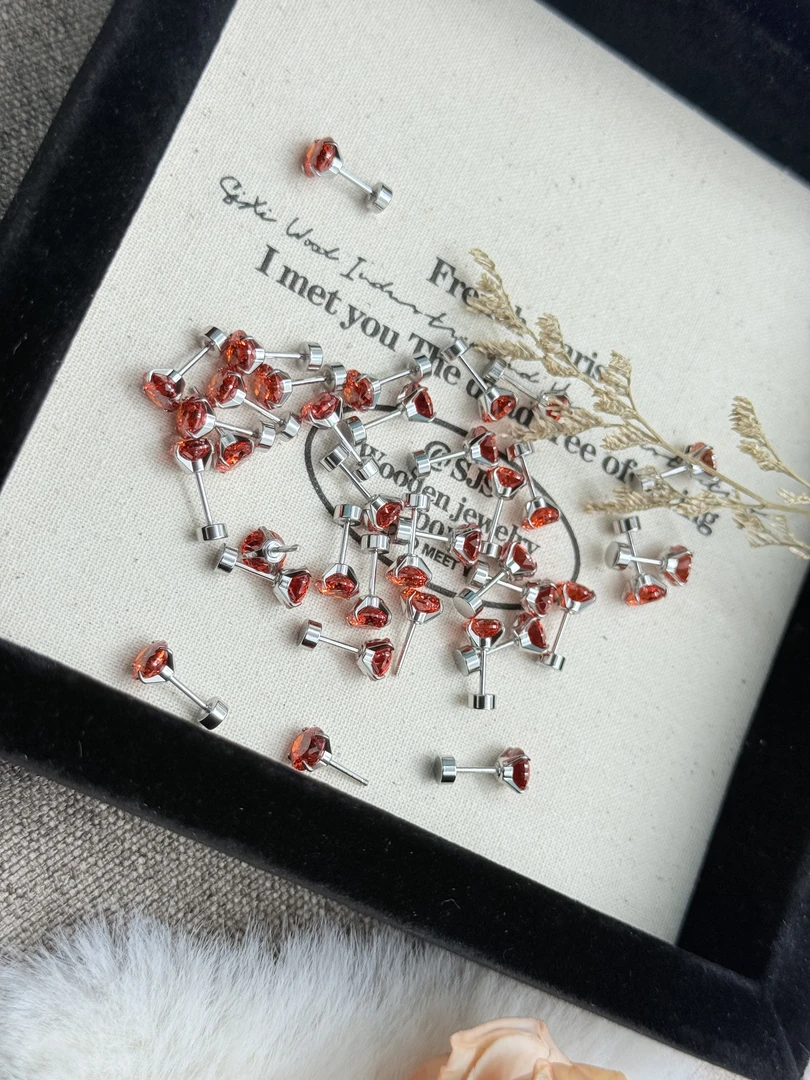 钛钢锆石耳饰 A293 红色鸟巢切锆石6mm耳骨钉耳钉耳蜗钉