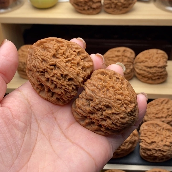 吊坠文玩核桃自*然三角拉丝高炮毕业42尺