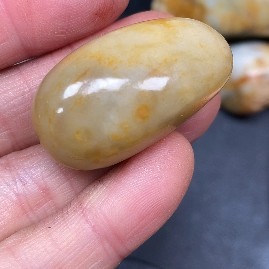 和田玉未镶嵌珠宝奇石