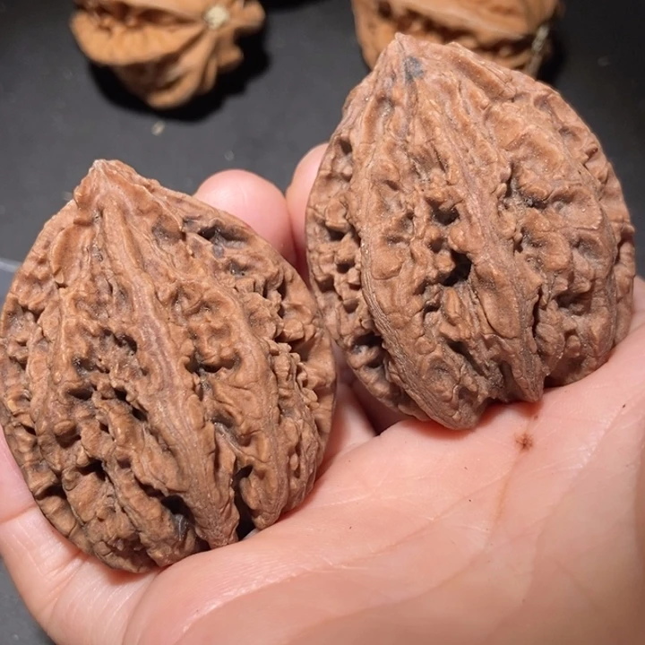 文玩核桃把件东北楸子小雪89