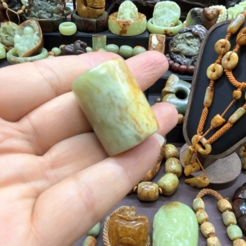 岫岩河磨玉（透闪石质玉）未镶嵌挂件
