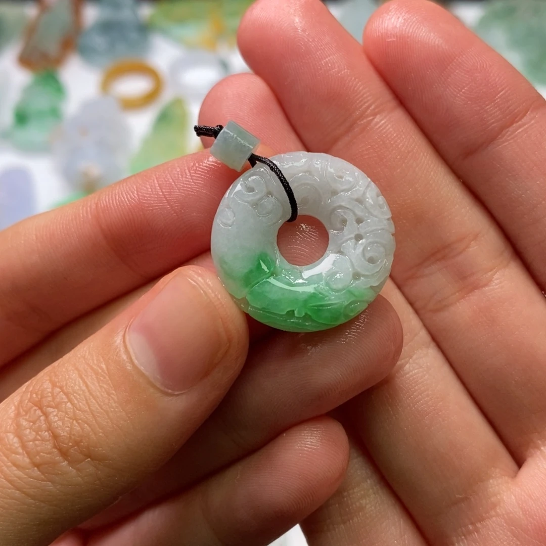 定制翡翠未镶嵌吊坠