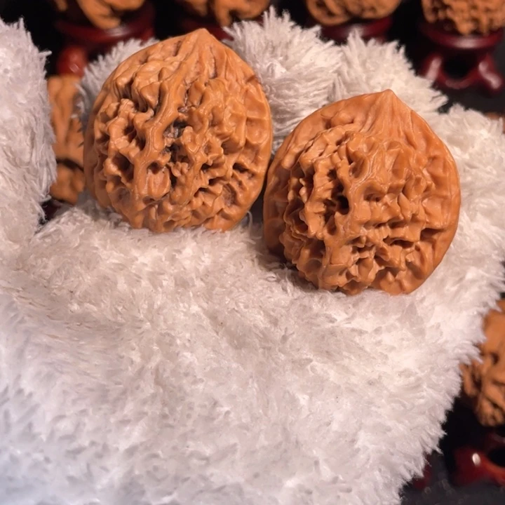 文玩核桃吊坠37官帽