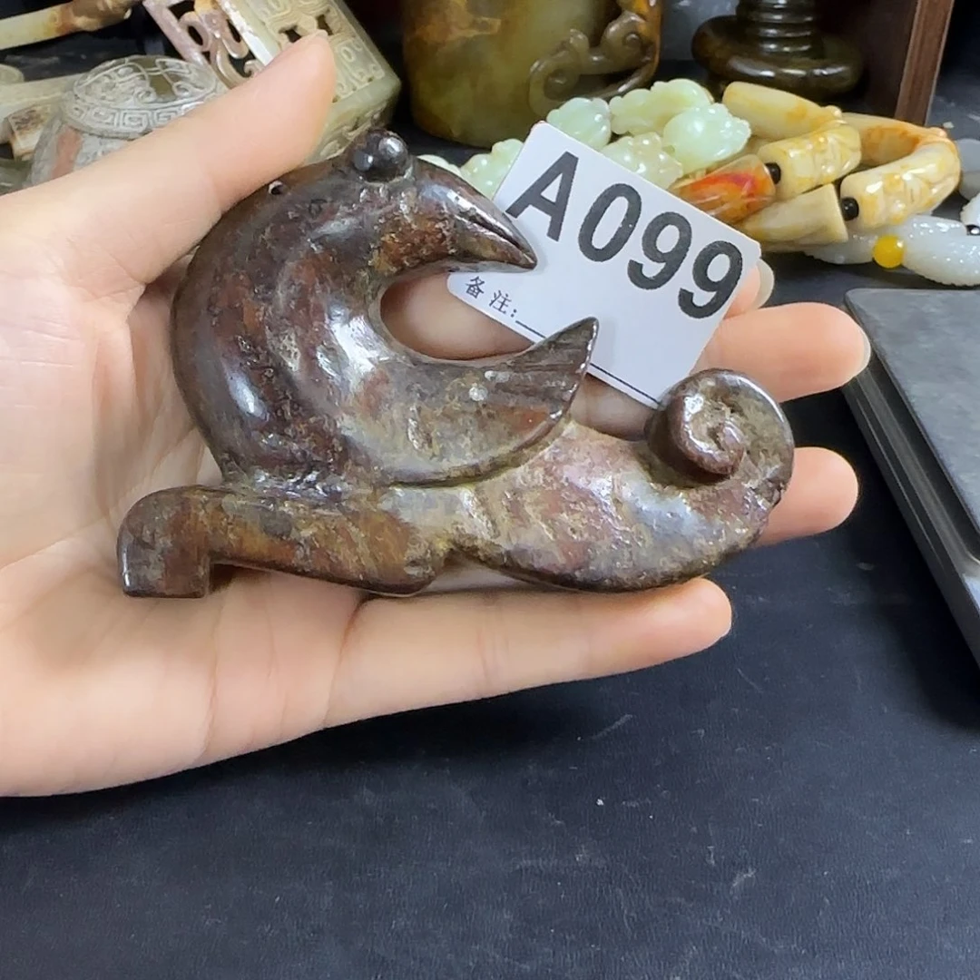 透闪石质玉未镶嵌挂件