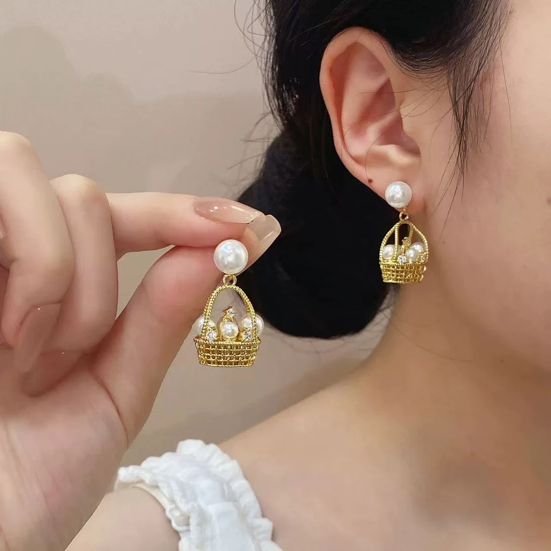 铜合金耳饰 【N75】2025爆款气质轻奢百搭简约精致网红设计师耳环