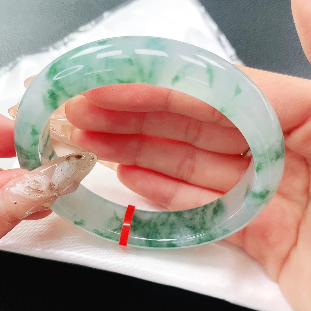 翡翠手镯未镶嵌57圈